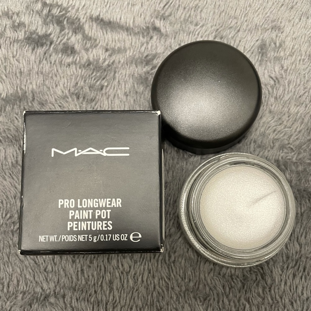 Mac Pro Longwear Paint Pot
